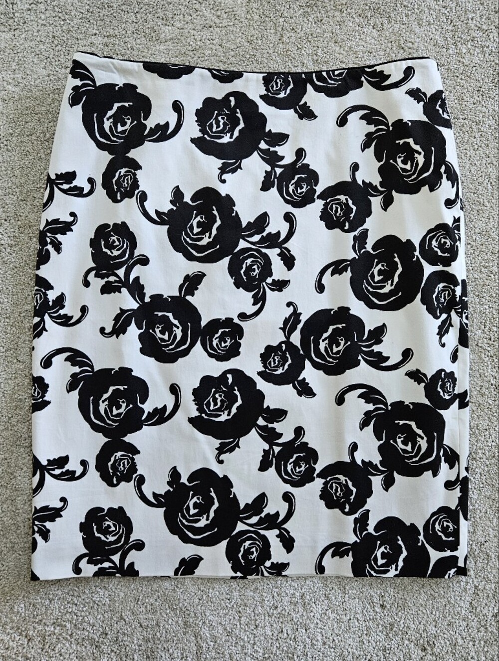 White House Black Market Black & White Floral Skirt